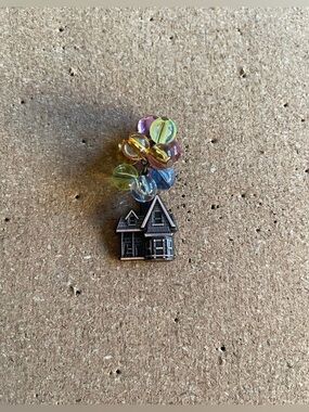 Disney 2015 Pixar Up Balloons House Disney Trading Pin Limited Edition Rare